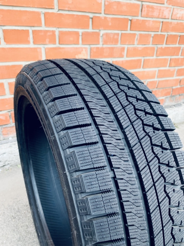 фото протектора и шины Ice Blazer Arctic Шина Sailun Ice Blazer Arctic 195/65 R15 91T